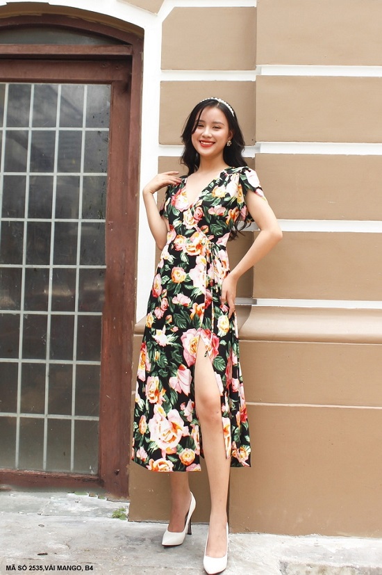 ĐẦM HOA CỔ TIM XẺ ĐÙI THẮT DÂY NƠ EO XINH XẮN TRẺ TRUNG -2535