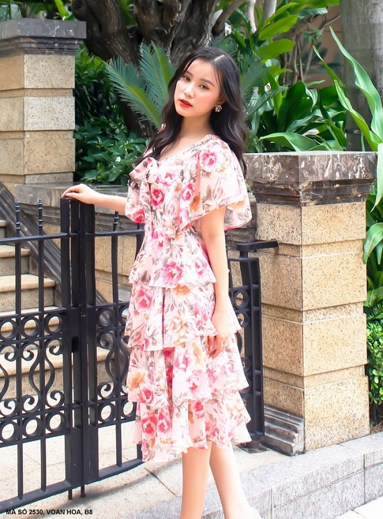 ĐẦM HOA 5 TẦNG CỘT NƠ TRƯỚC NGỰC XINH XẮN DỄ THƯƠNG-2530